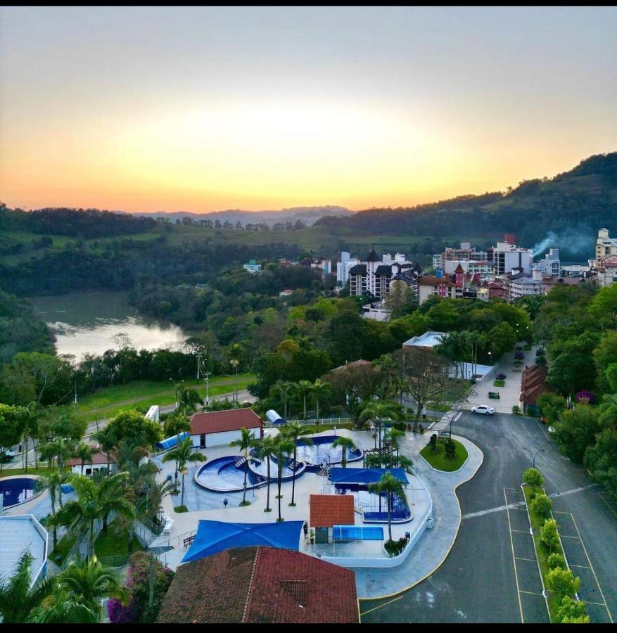 Casa Das Bromelias- 2 Quartos Climatizados -Casa Com Quiosque Em Meio A Natureza! بيراتوبا المظهر الخارجي الصورة